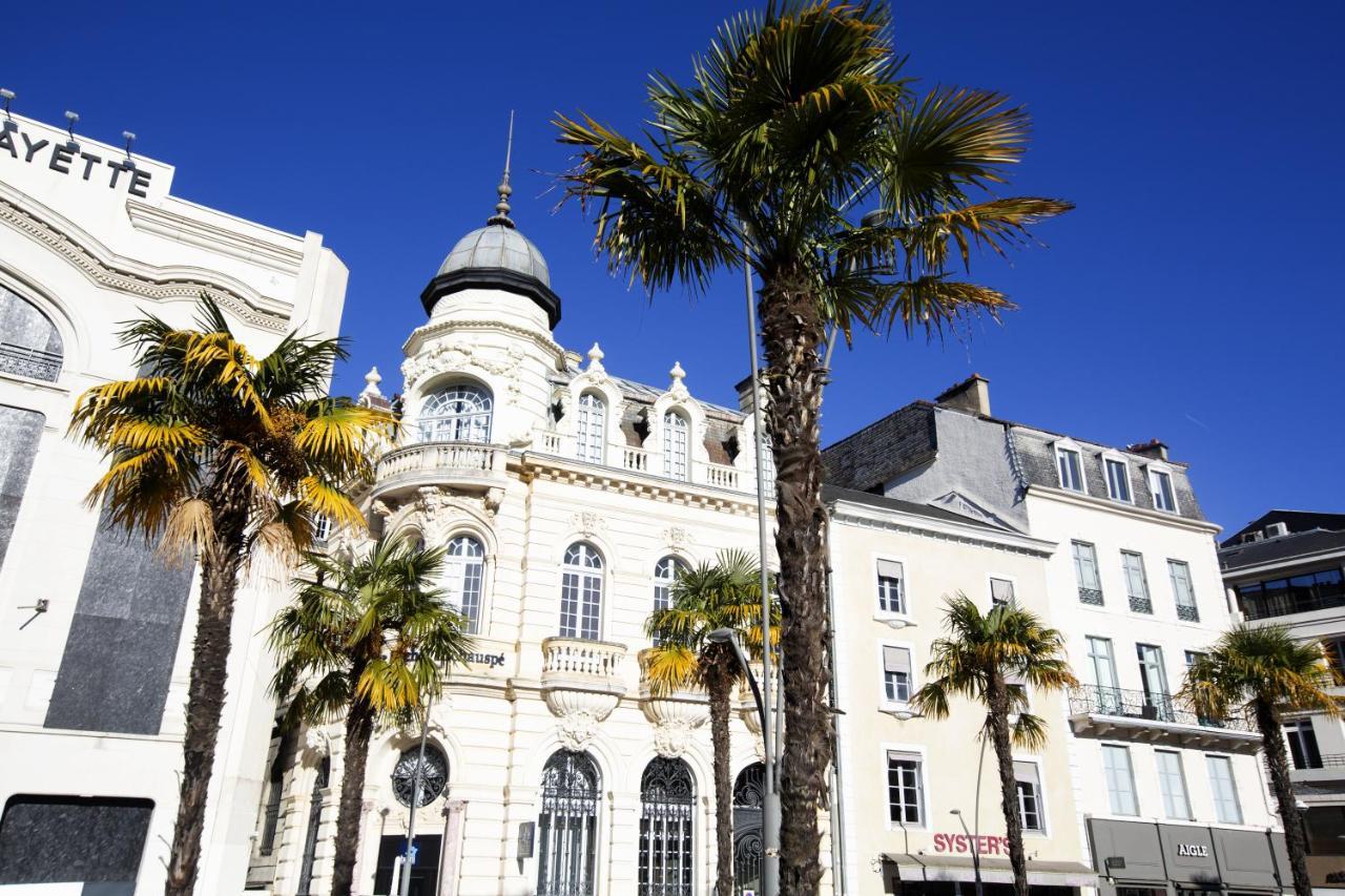 Appartements Clemenceau Pau Exterior photo